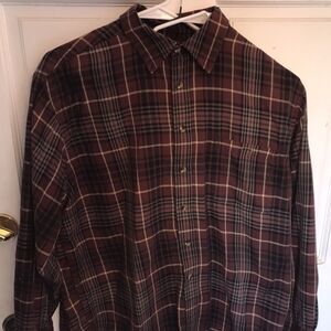 Roundtree & York Button Downed Men’s XL LS 100% Cotton